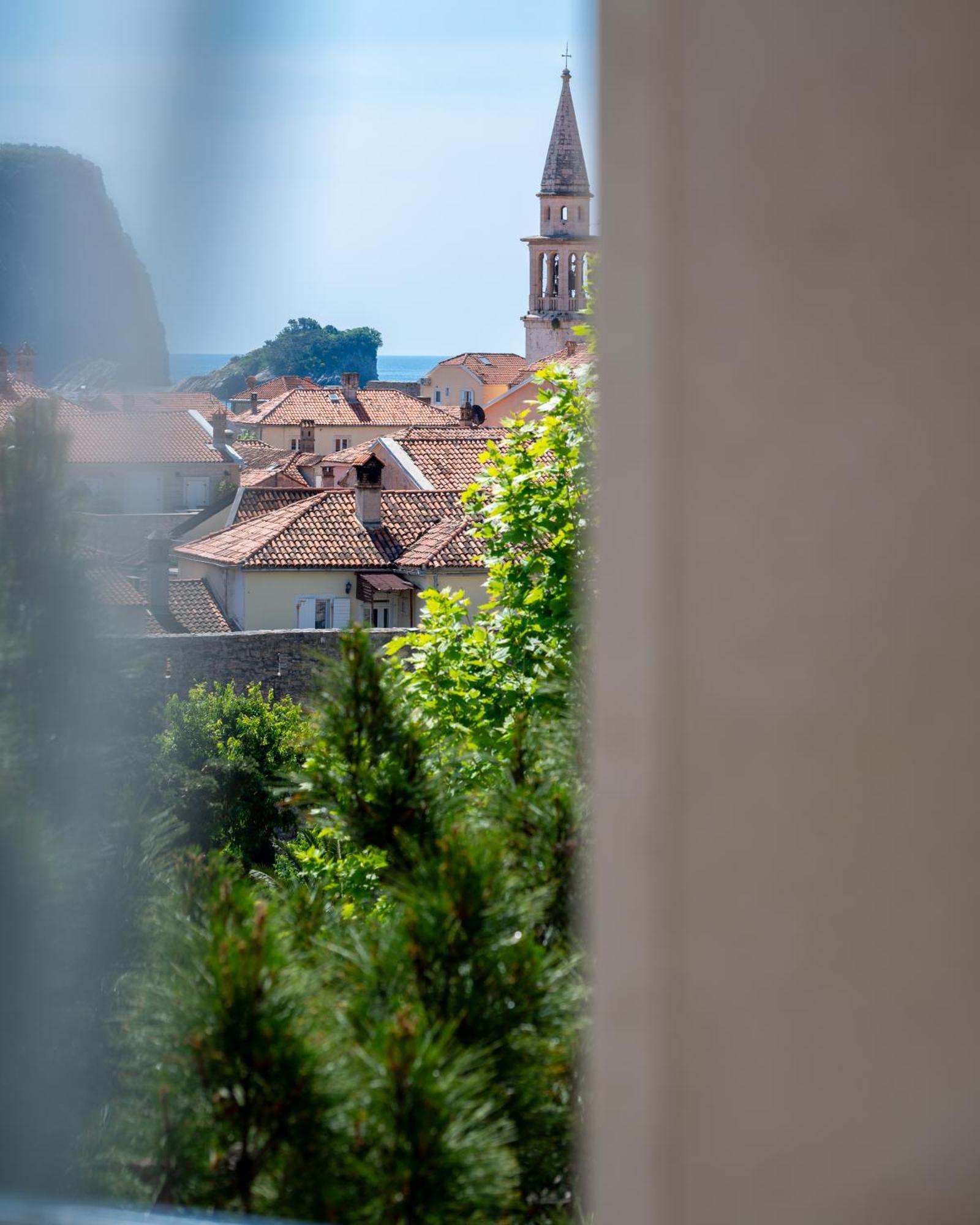 Majestic 4* Budva